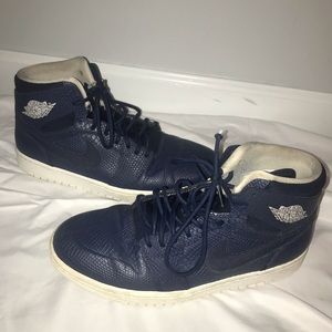 Air Jordan 1 High Nouveau ‘Navy Snake’